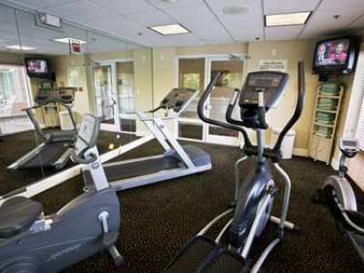 Hampton & Arrowood Rd Hotel 3*